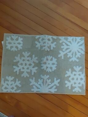 Snowflake Rubberback Bathroom Mat 17.5" X 24.5"